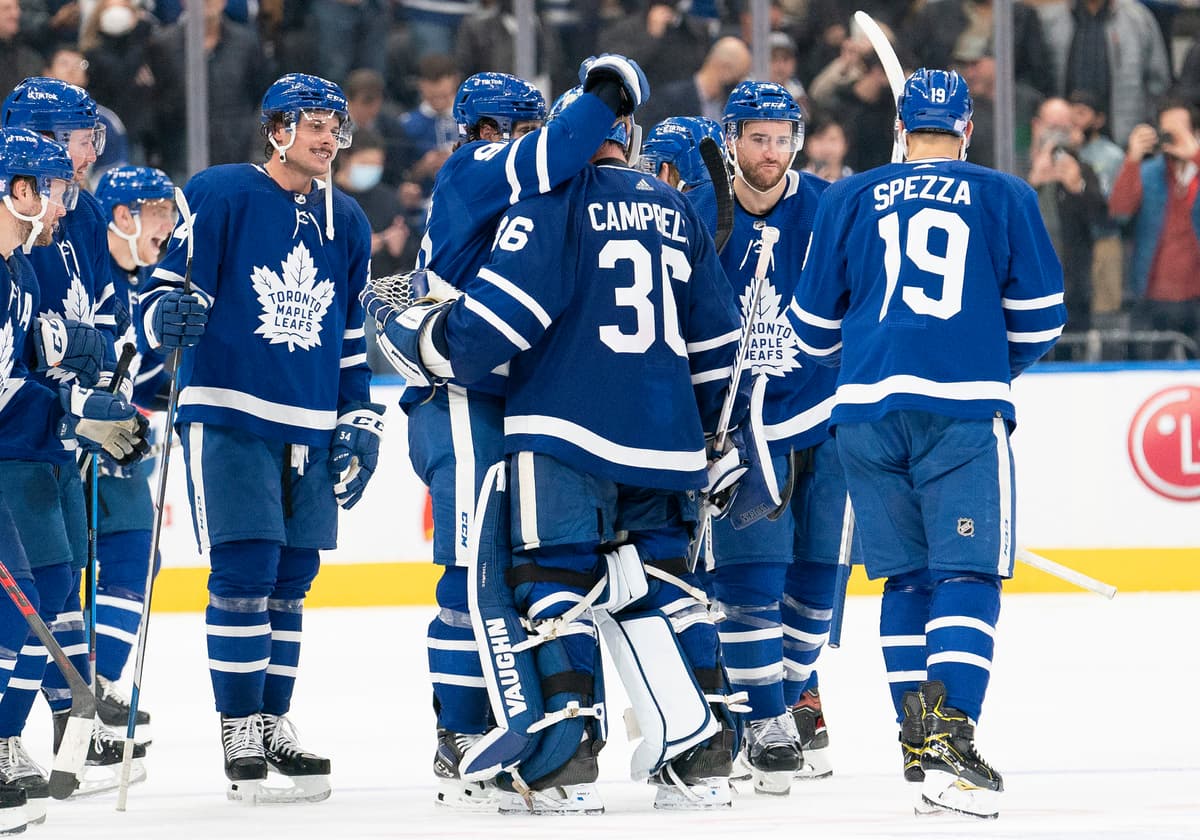 Campbell helps lead the Maple Leafs to a victory over the Lightning