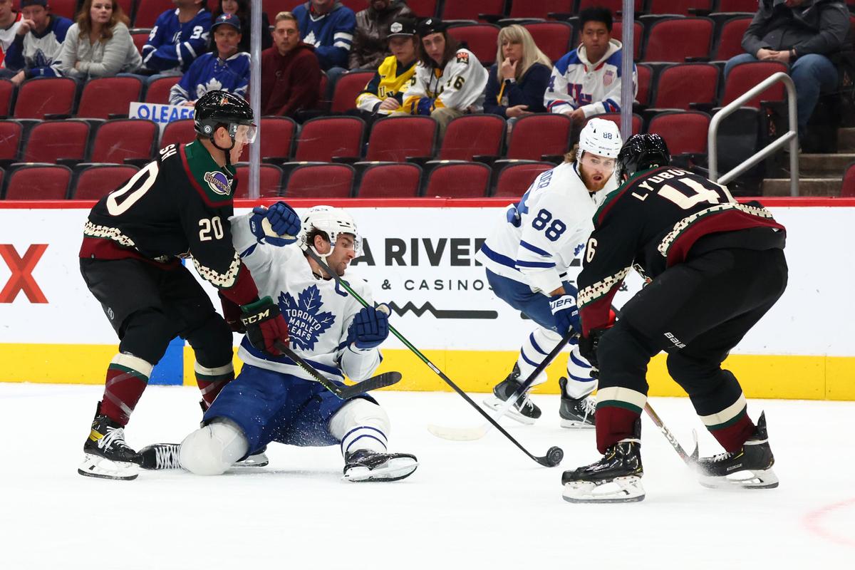 Rasmus Sandin, Alex Nylander and Michael Nylander's face last