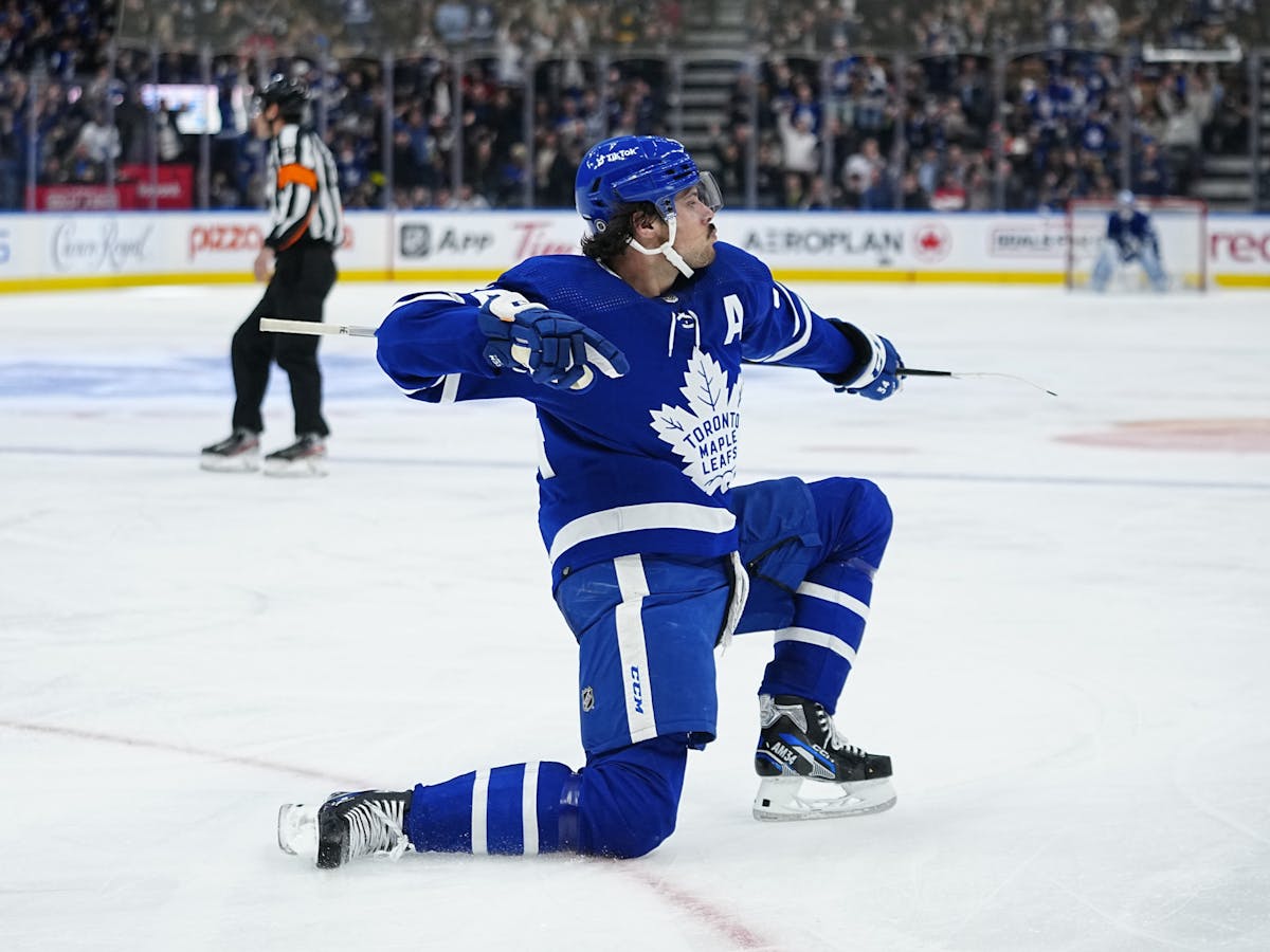 Maple Leafs sign star center Auston Matthews to four-year, $53 million  extension – KGET 17