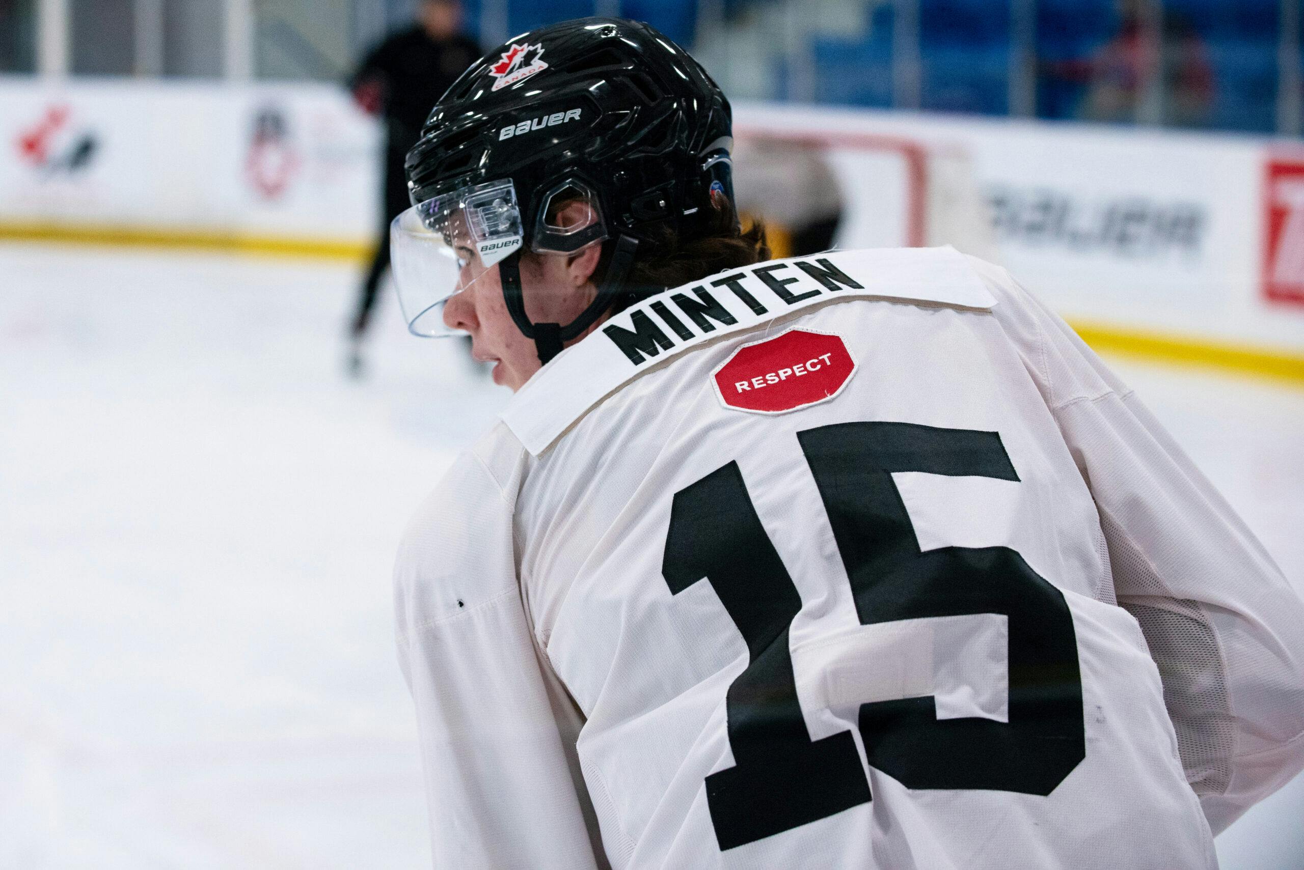 Toronto Maple Leafs prospect Fraser Minten is no stranger to pressure  heading into world juniors - TheLeafsNation