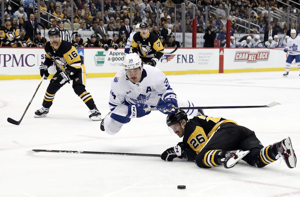 Maple Leafs dominate Penguins on Hockey Night: Leafs Rundown