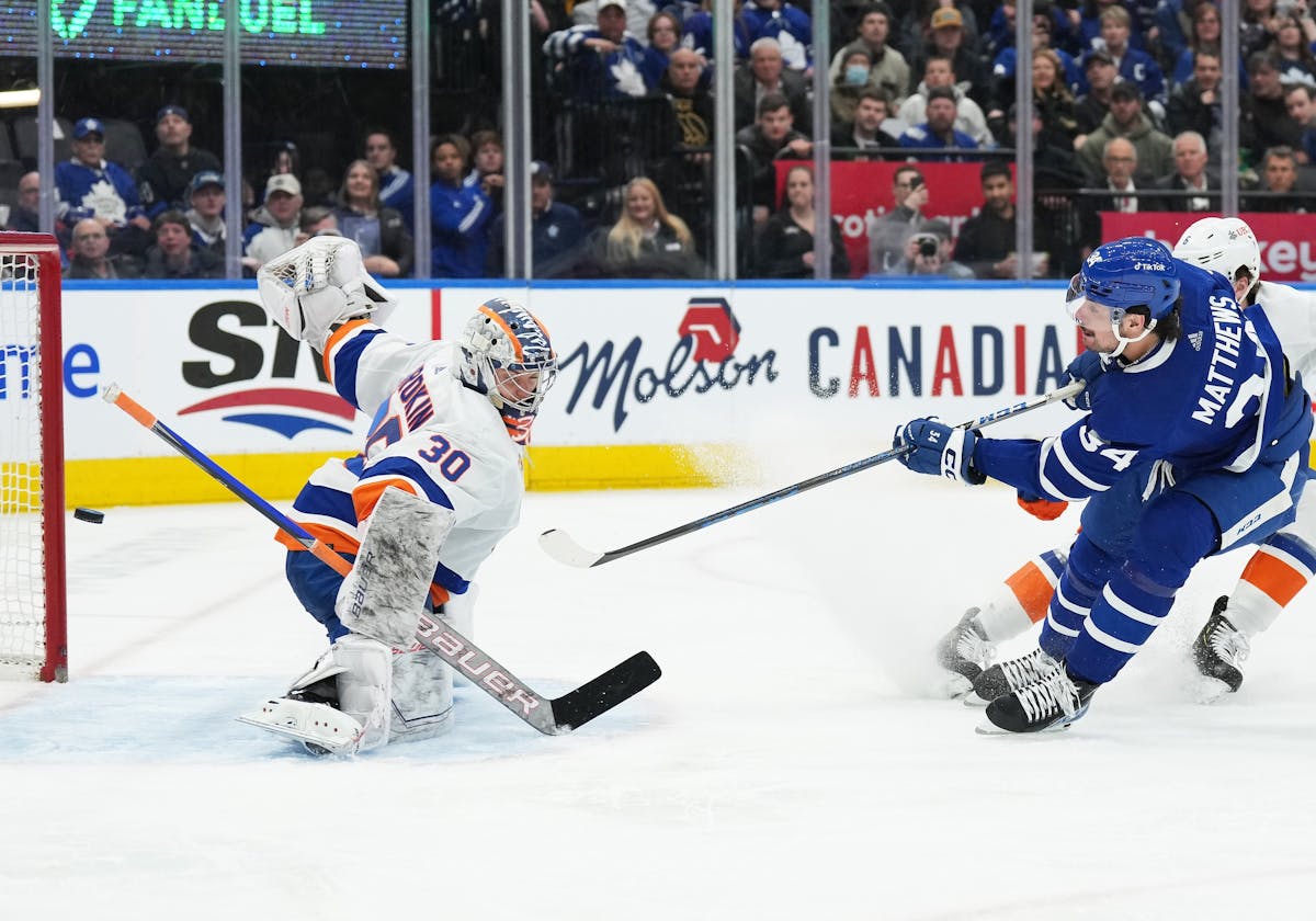 Leafs rally for commanding 5-2 win over New York Islanders: Game Highlights